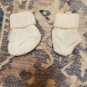 Knit slippers for baby